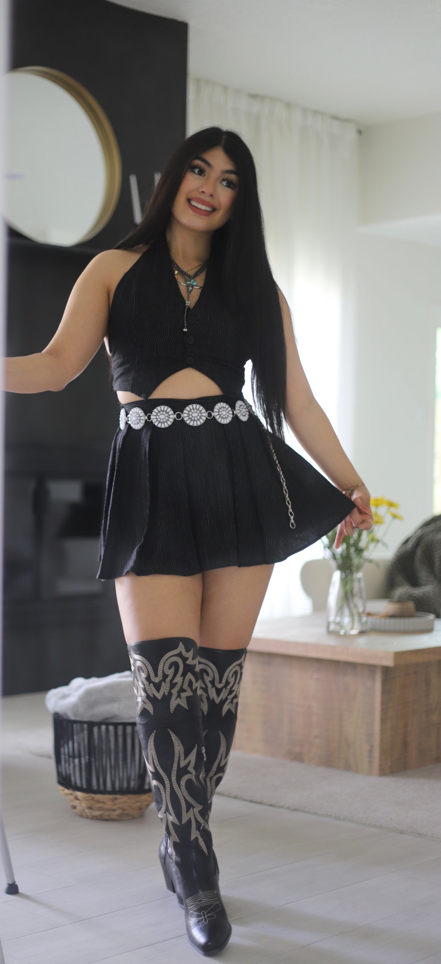 Pleated skirt set with vest
