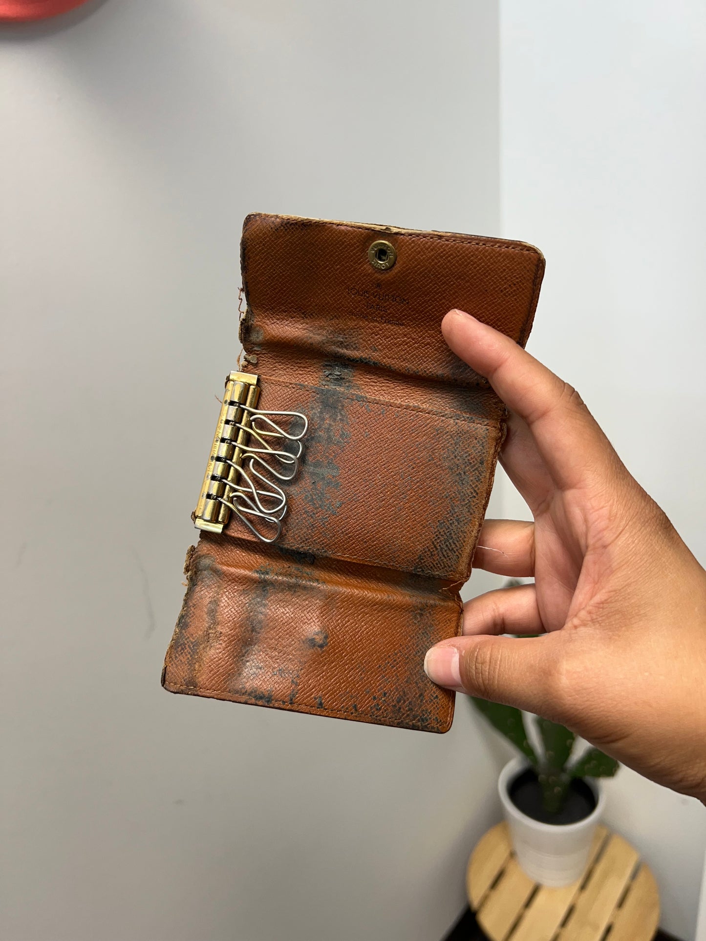 #4 Authentic Louis Vuitton Keypouch