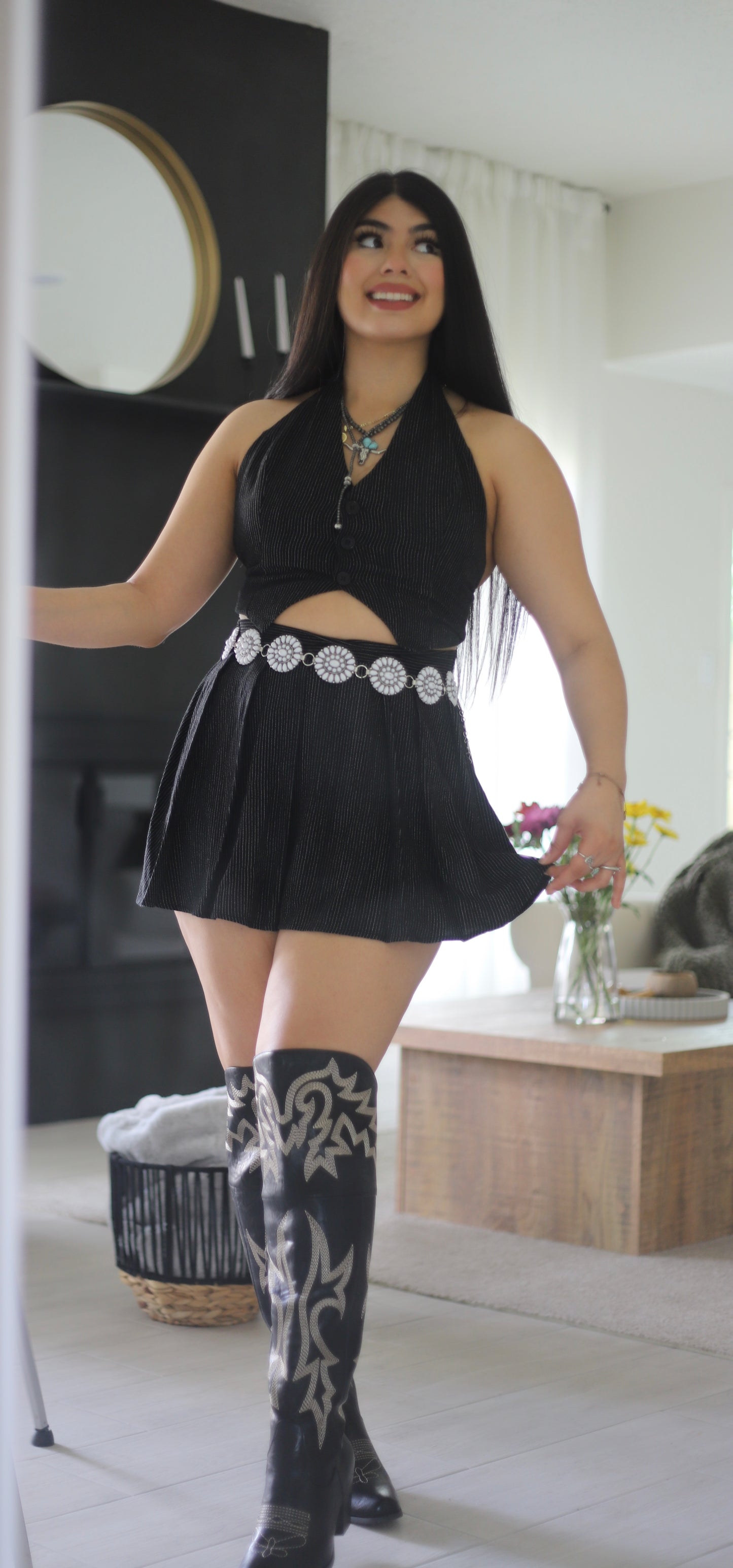 Pleated skirt set with vest