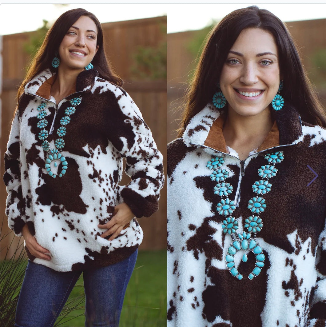 Plus size Cowprint Sherpa